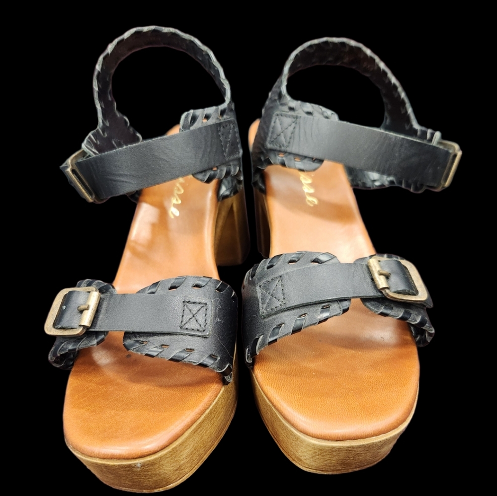 Black Leather Sandals with Wooden Heel